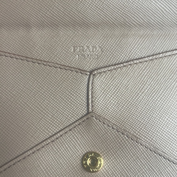 Authentic Prada Saffiano leather envelope wallet
Beige Color - Picture 8 of 13